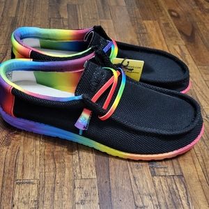 Hey Dude Pride Wally Stretch